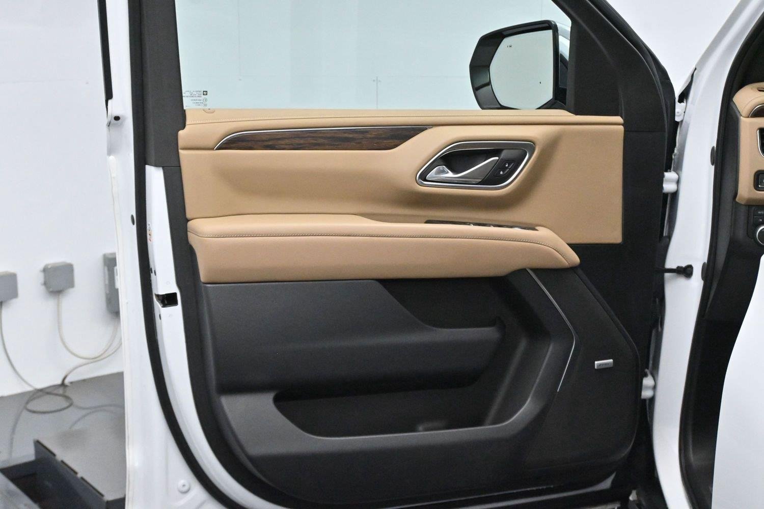 Used 2024 Summit White Chevrolet Premier image 12
