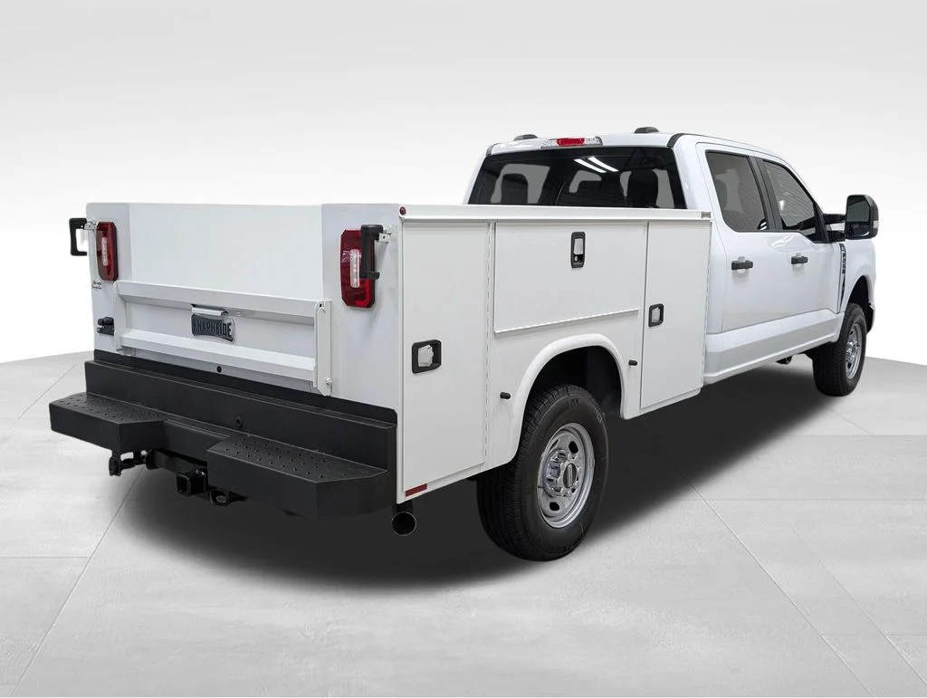 New 2026 Oxford White Ford F-250® XL image 25