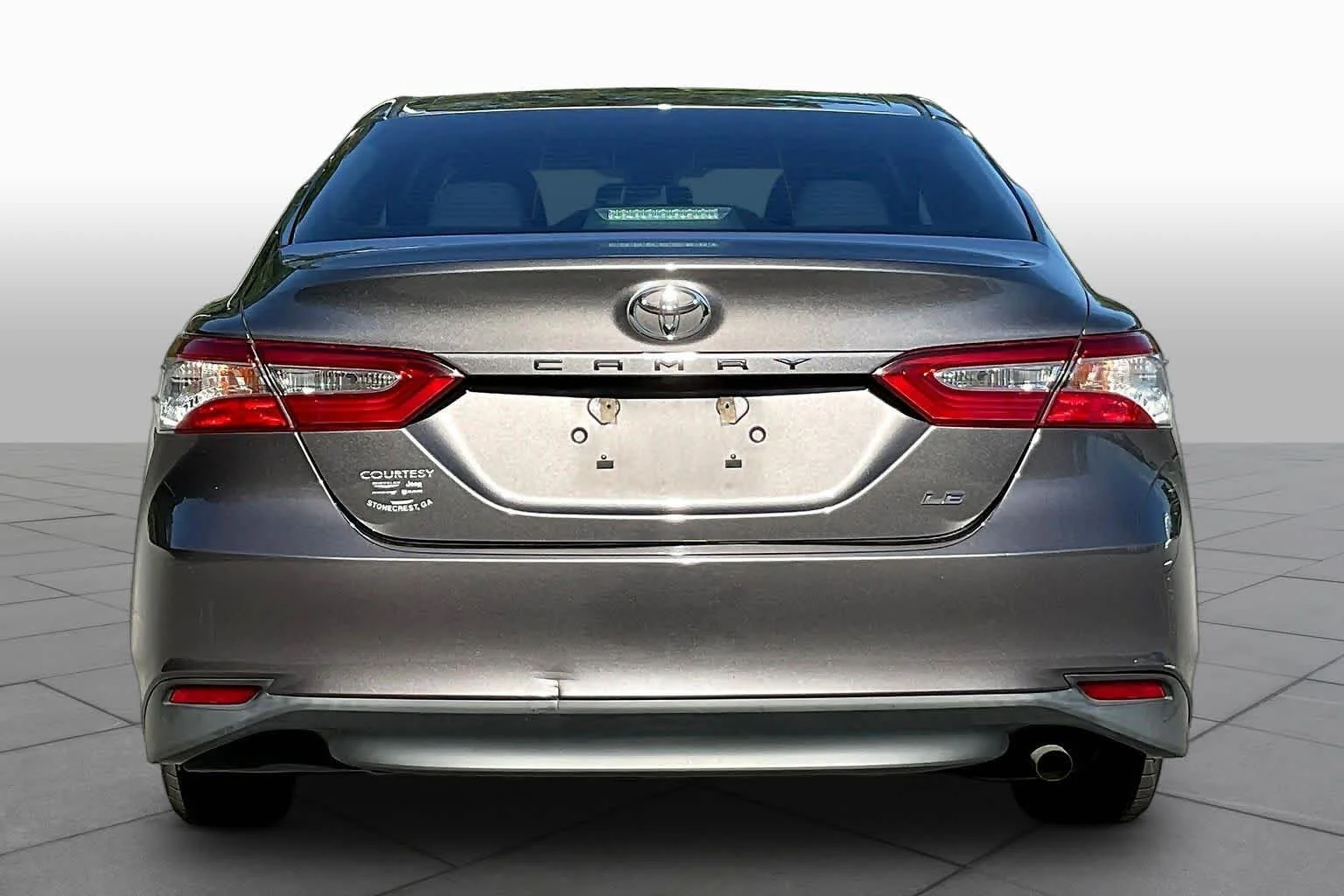 Used 2018 Predawn Gray Mica Toyota LE image 5