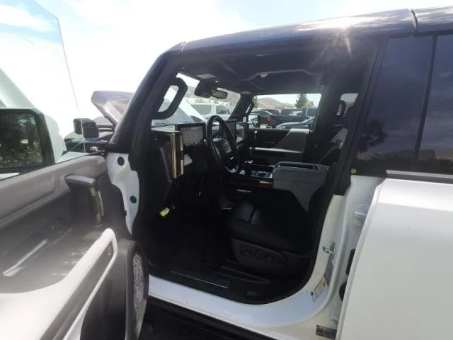 Used 2024 Interstellar White GMC 2X image 15