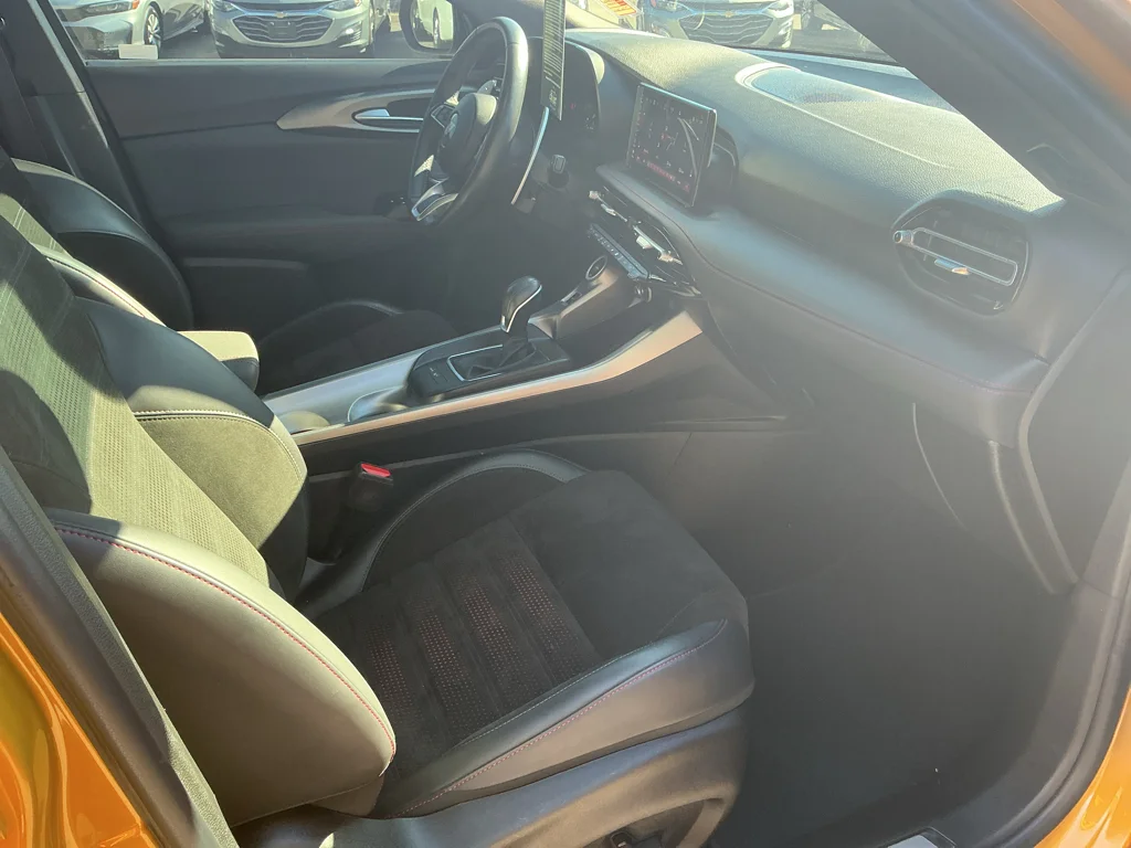 Used 2024 Acapulco Gold Dodge R/T Plus image 12