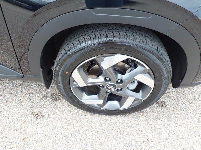 New 2026 Onyx Black Hyundai SEL image 32