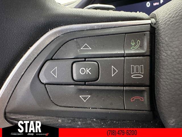 Used 2024 Diamond Black Crystal Pearlcoat Jeep Altitude image 30