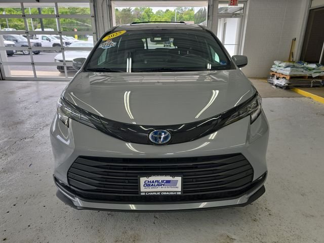 Used 2025 Silver Toyota Woodland Edition image 8