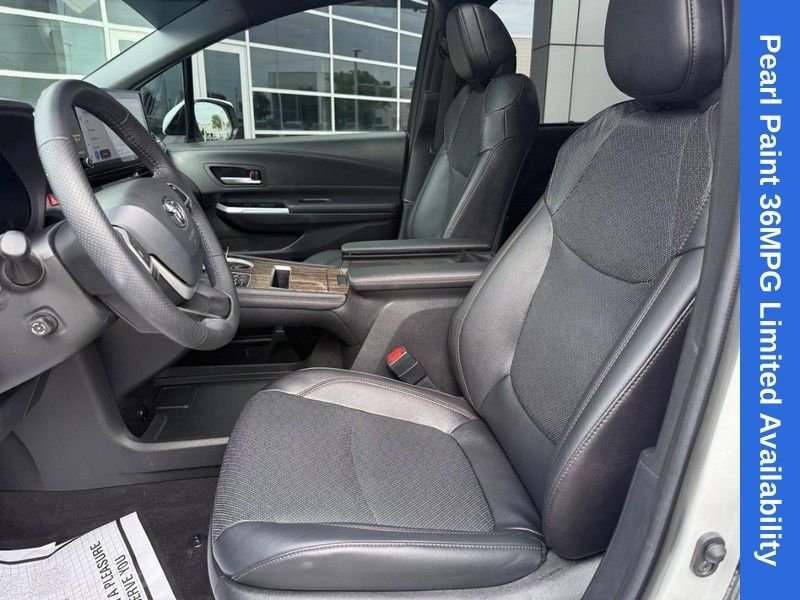 Used 2025 Pearl Toyota Limited image 17