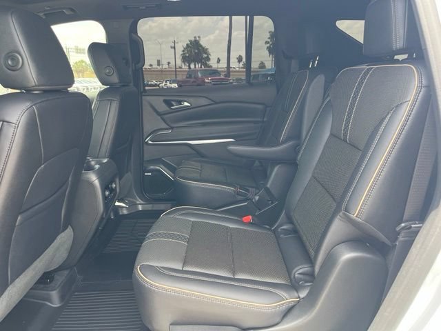 Used 2026 Polar White Tricoat Chevrolet High Country image 26
