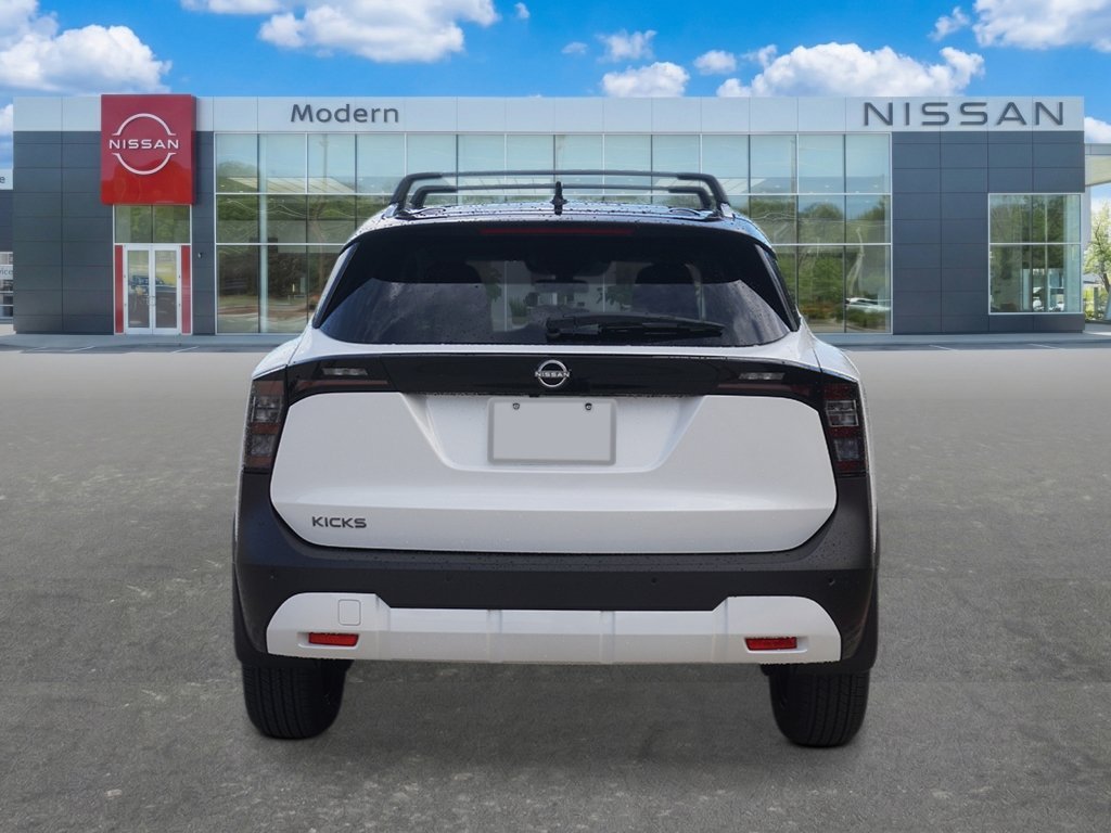 New 2026 Aspen White TriCoat / Super Black Two-tone Nissan SV image 4