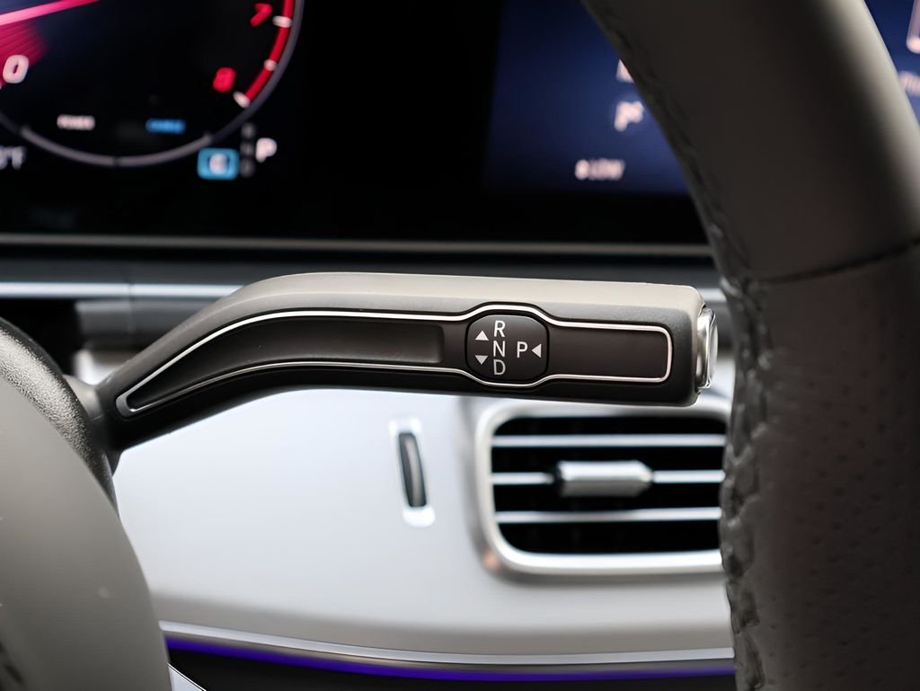 2025 Mercedes-Benz GLS Base - Photo 36