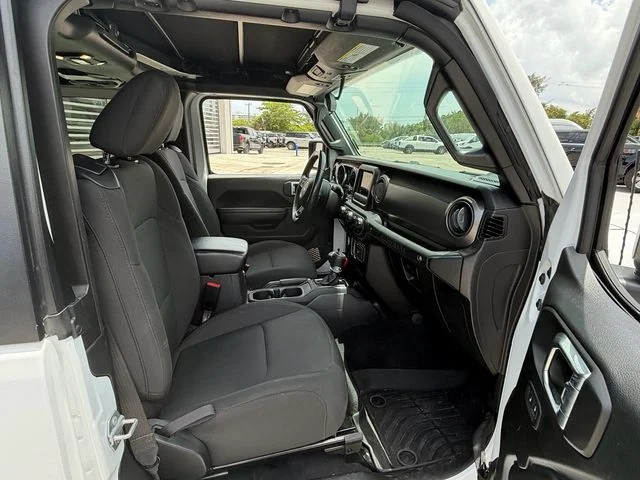 Used 2022 Bright White Clearcoat Jeep Sport S image 14