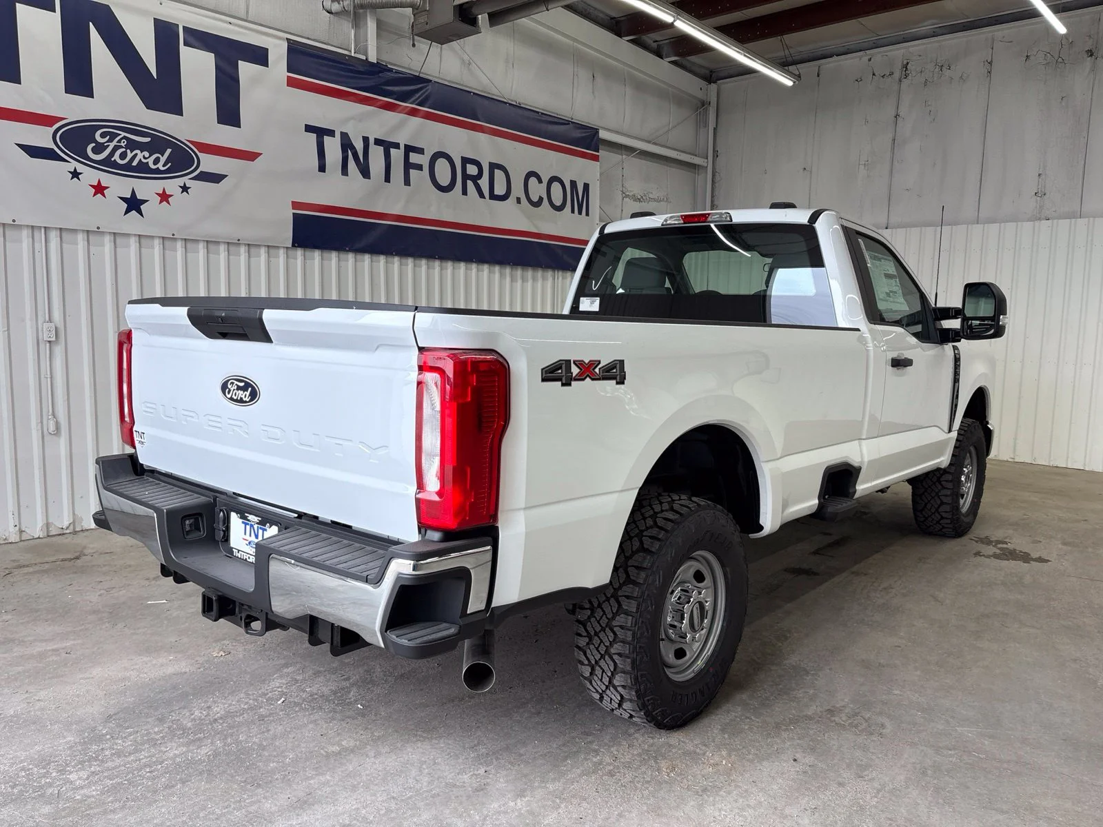 New 2027 Oxford White Ford F-250® XL image 9