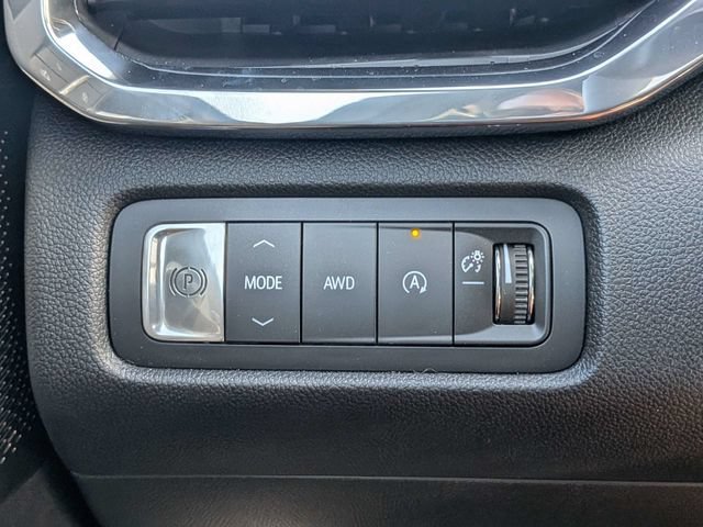 New 2026 Glacier White Tricoat GMC Denali Ultimate image 27