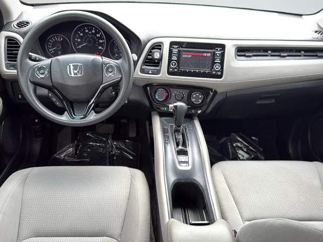 Used 2022 Silver Honda LX image 9