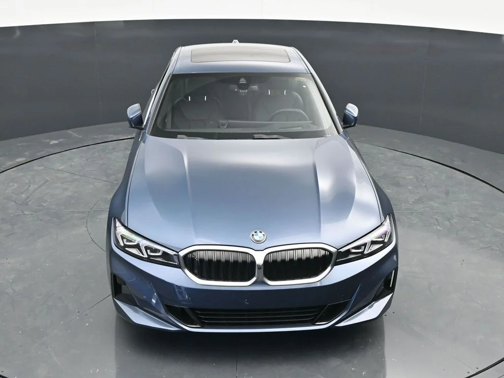 2025 BMW 3 Series 330i - Photo 13