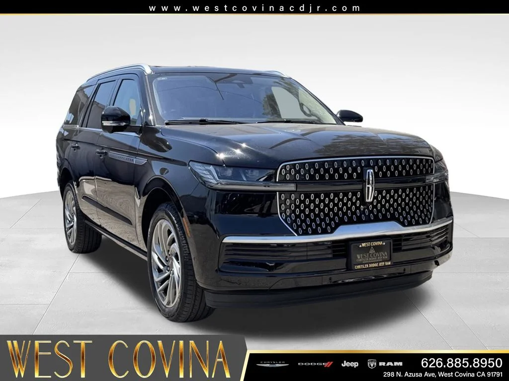 Used 2025 Black Lincoln Reserve image 2