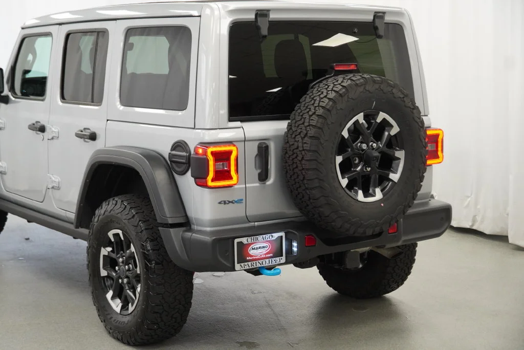 Used 2024 Silver Jeep Rubicon 4xe image 16