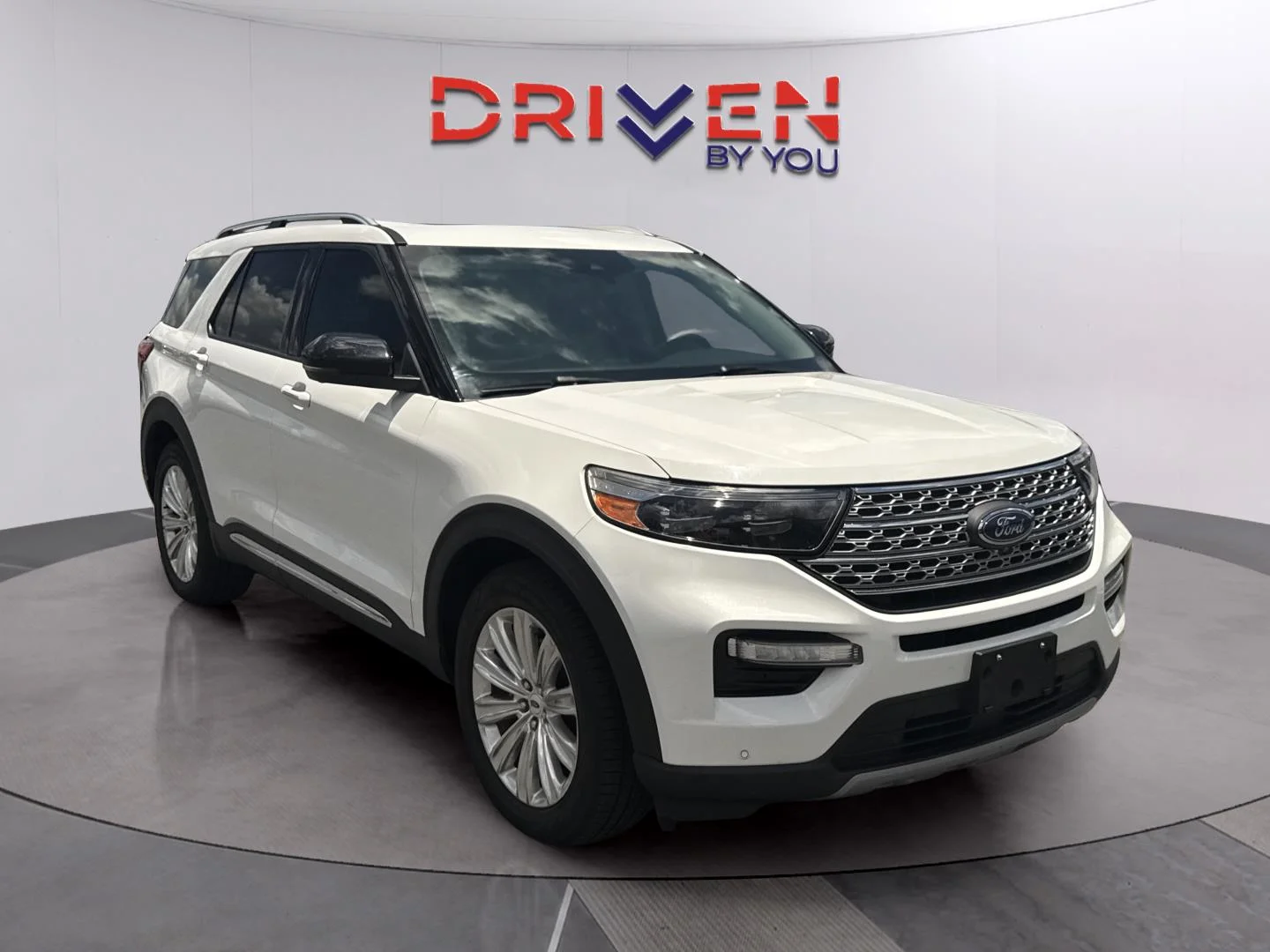 Used 2022 Star White Metallic Tri-Coat Ford Limited image 7