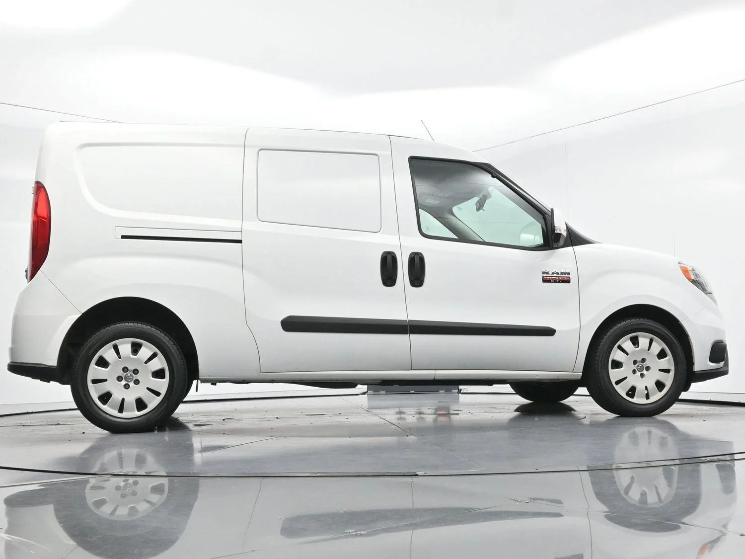 Used 2018 Bright White Ram Tradesman SLT image 49