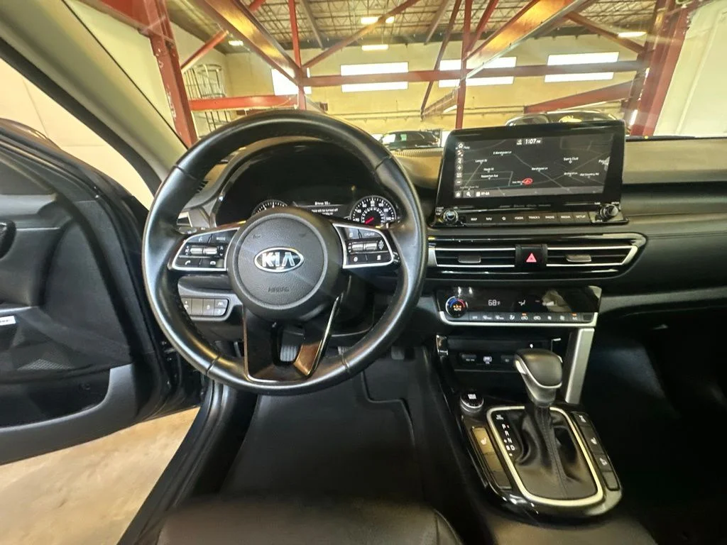 Used 2021 Gray Kia SX image 25
