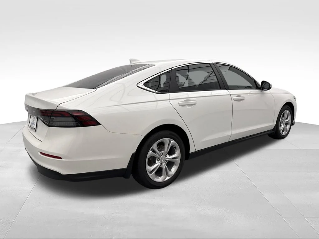 New 2026 Platinum White Pearl Honda LX image 11