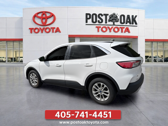 Used 2022 White Ford SE image 7