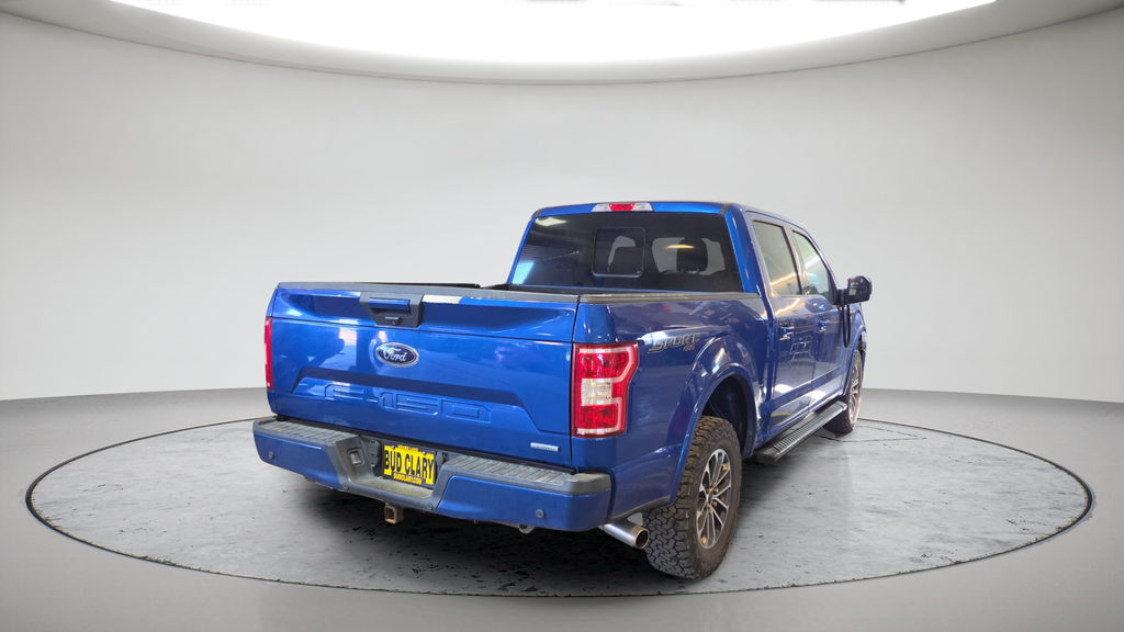 Used 2018 Blue Ford XLT image 3