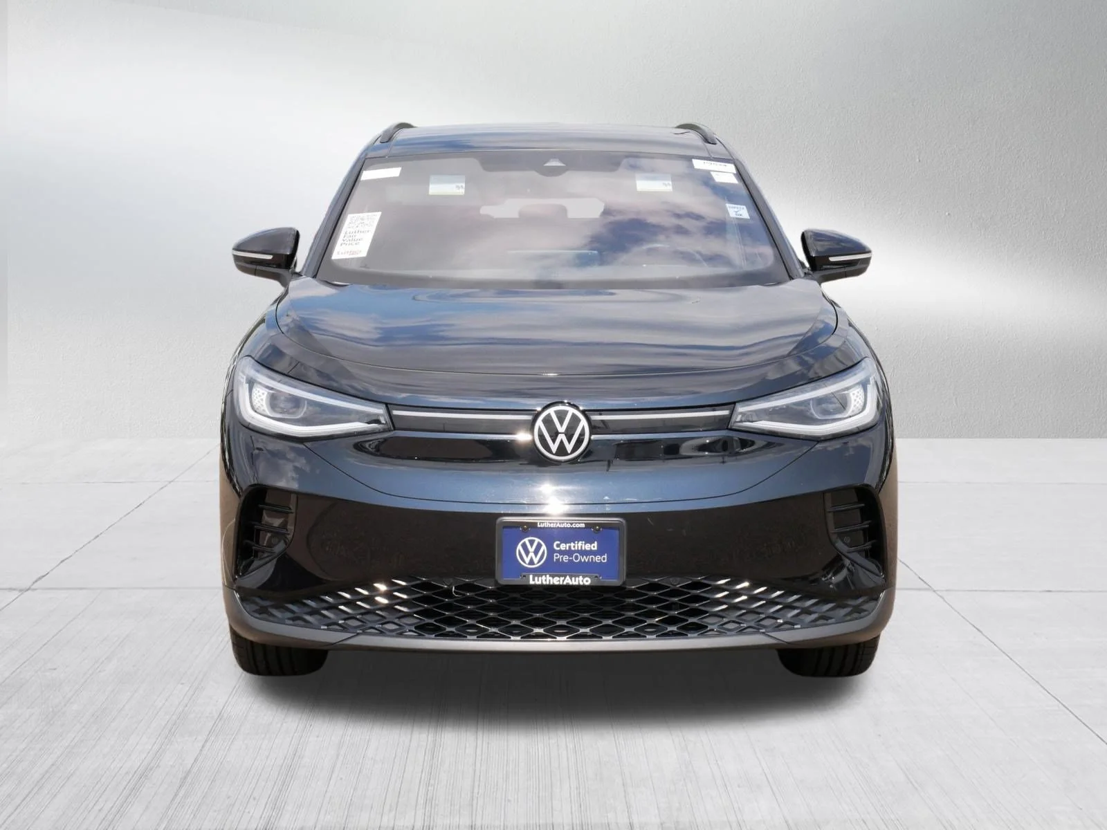 Certified Used 2023 Deep Black Pearl Volkswagen Pro S image 2