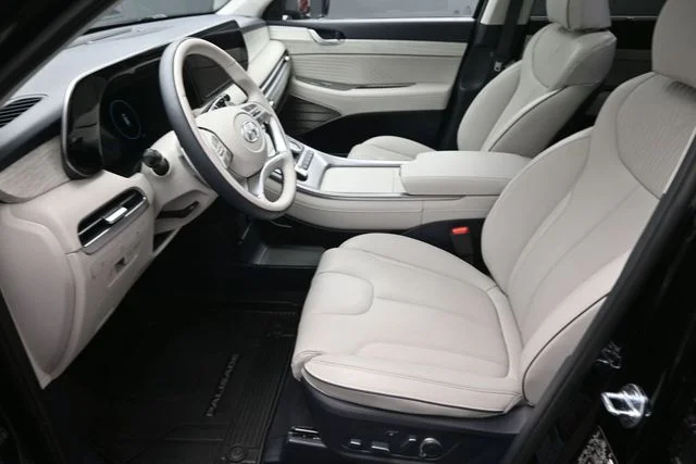 Certified Used 2025 Abyss Black Pearl Hyundai Calligraphy image 10