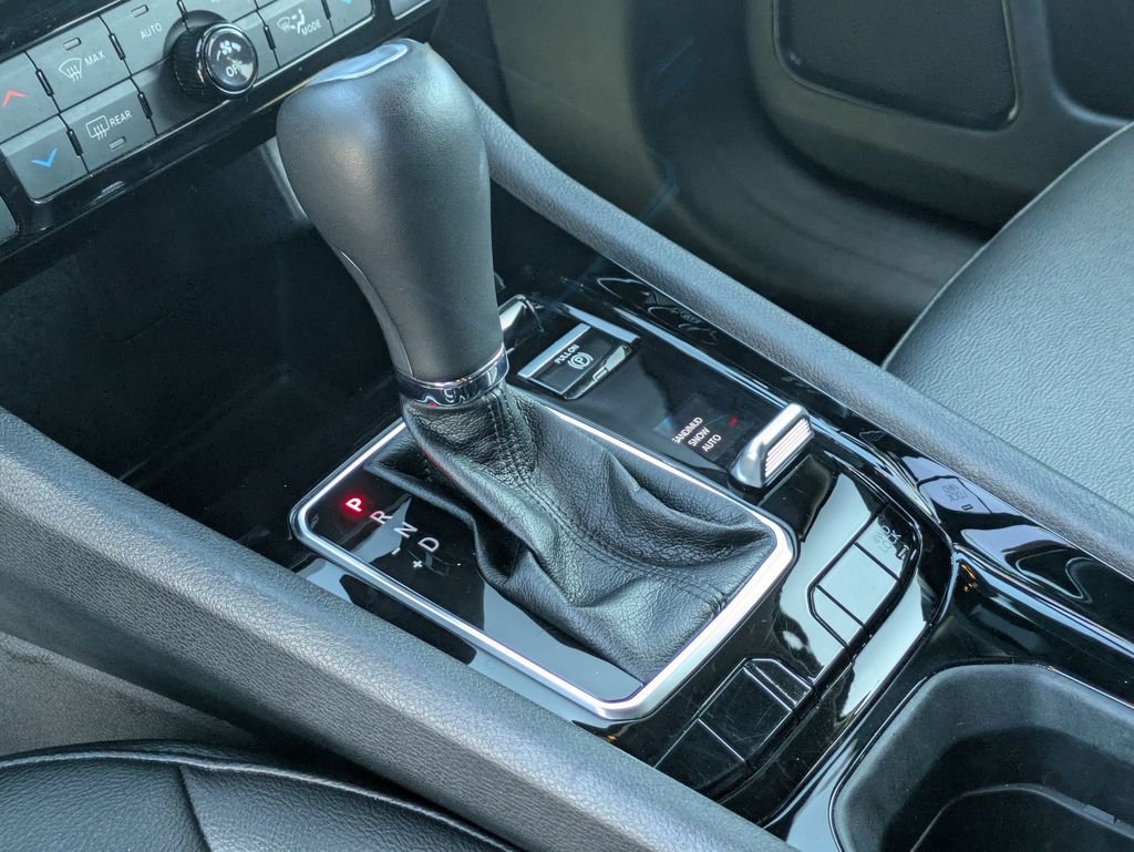 Used 2025 Silver Jeep Limited image 19