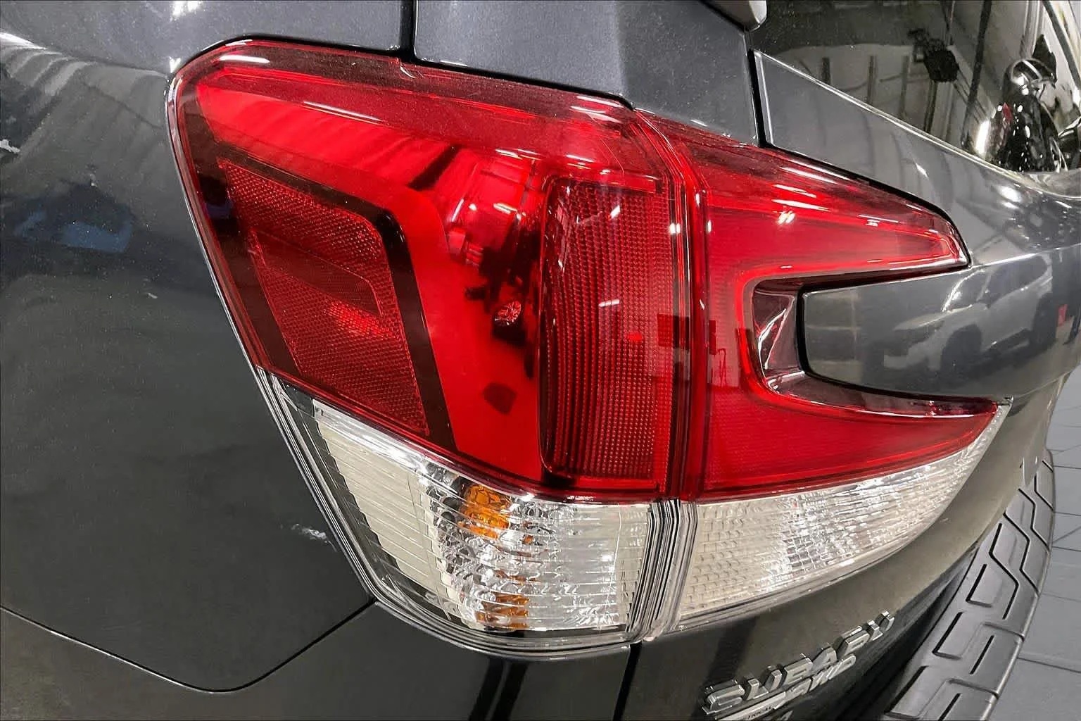 Used 2021 Magnetite Gray Metallic Subaru Premium image 29