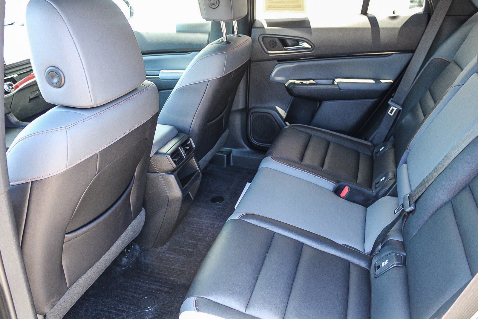 Used 2025 Sonic Gray Pearl Honda Touring image 20