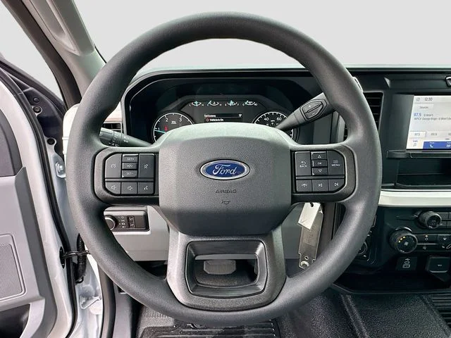 New 2026 Oxford White Ford XL image 7