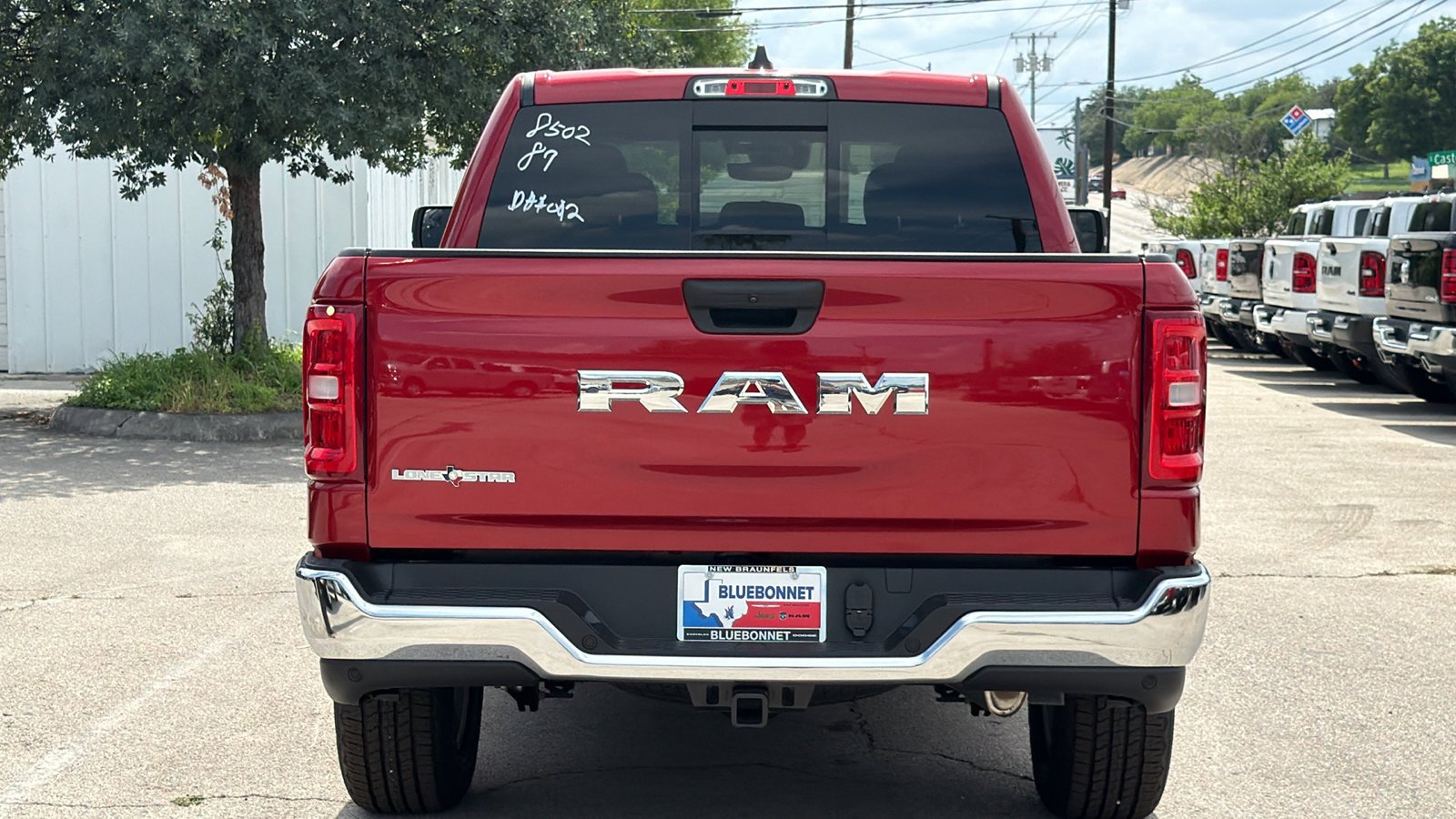 New 2026 Molten Red Pearl-Coat Exterior Paint RAM Lone Star image 6
