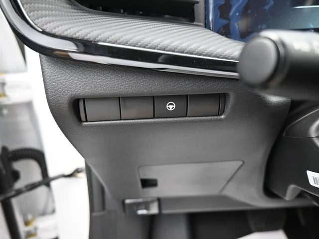2025 Nissan Kicks SR AWD - Photo 22