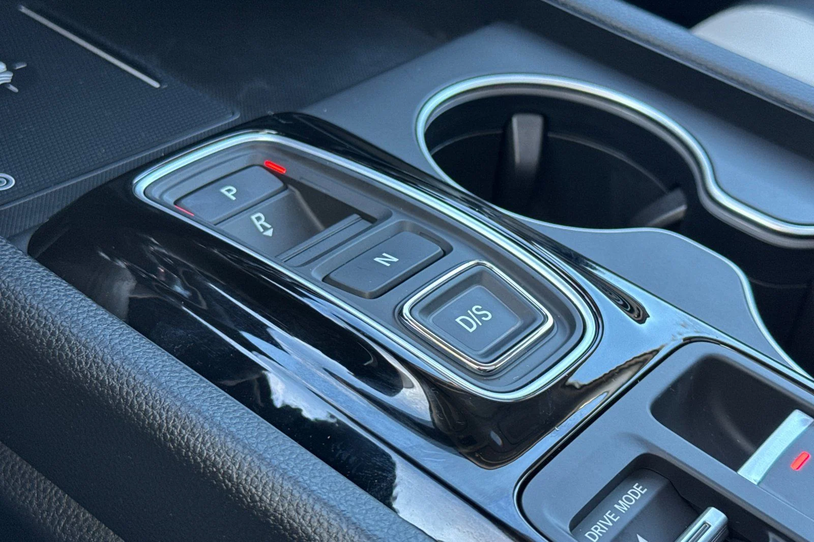 New 2026 Platinum White Pearl Honda AWD Touring image 26