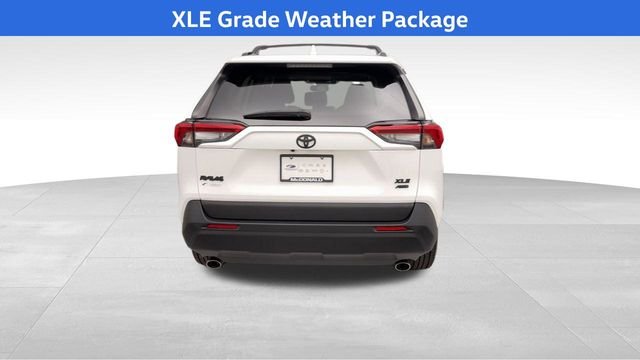Used 2021 White Toyota XLE image 3