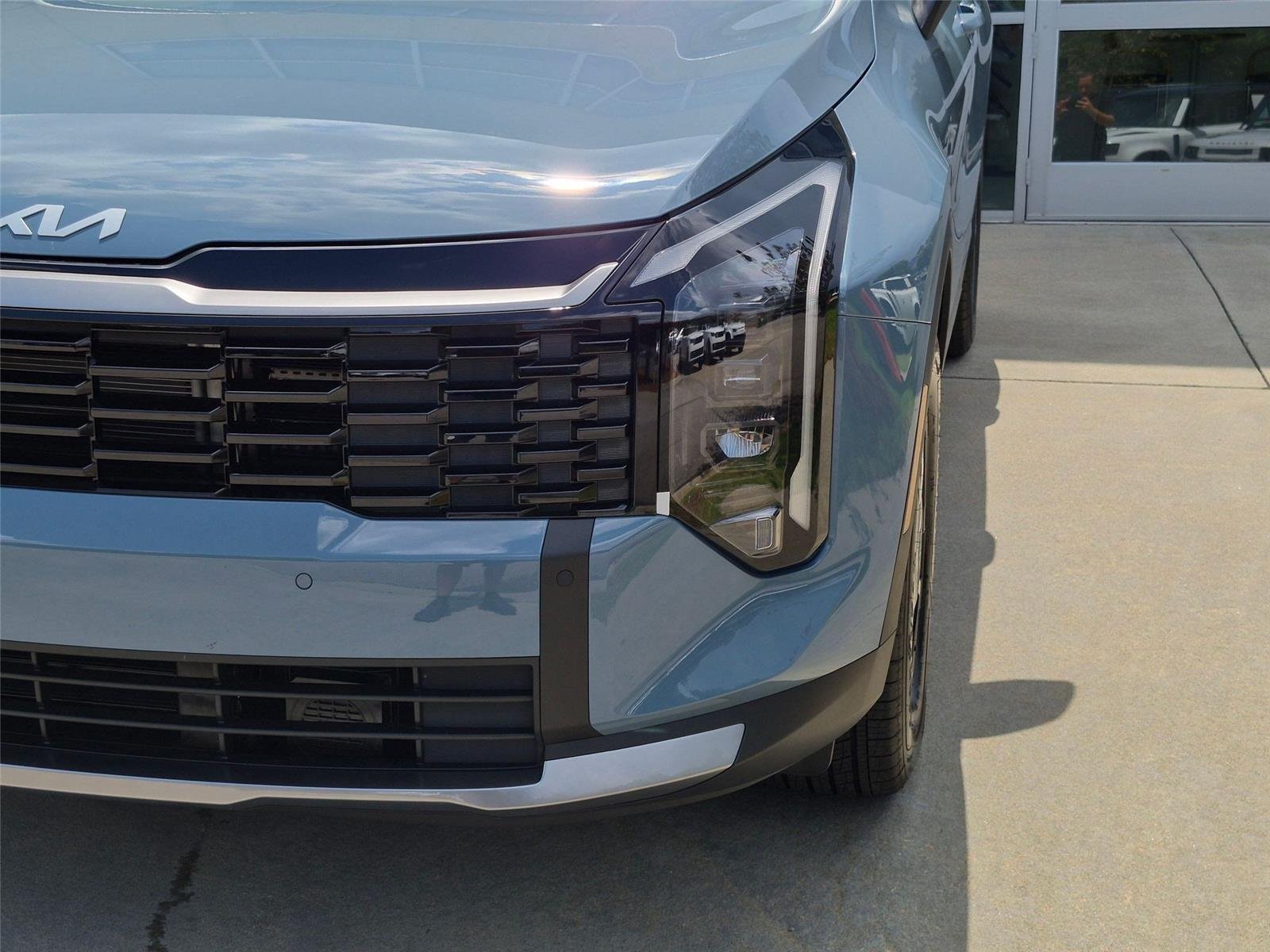 Used 2026 Heritage Blue Kia EX image 9