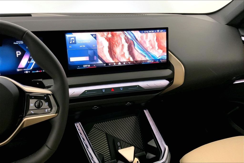 Used 2025 Skyscraper Grey Metallic BMW  image 5