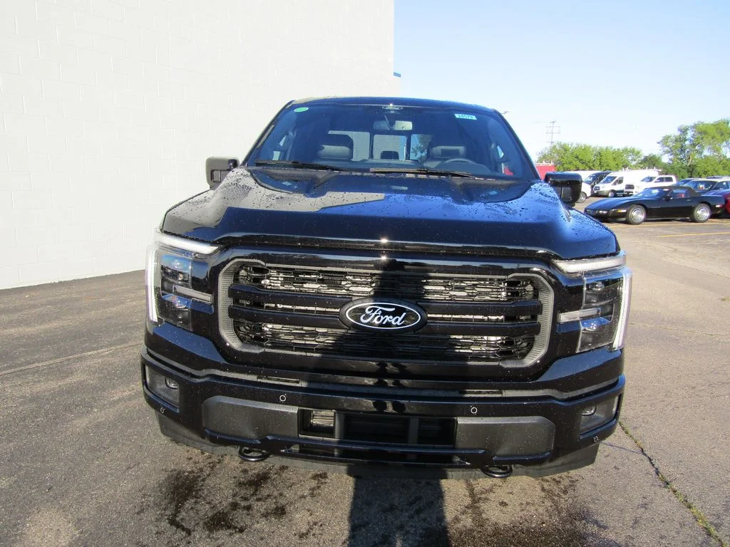New 2026 Agate Black Metallic Ford Lariat® image 4