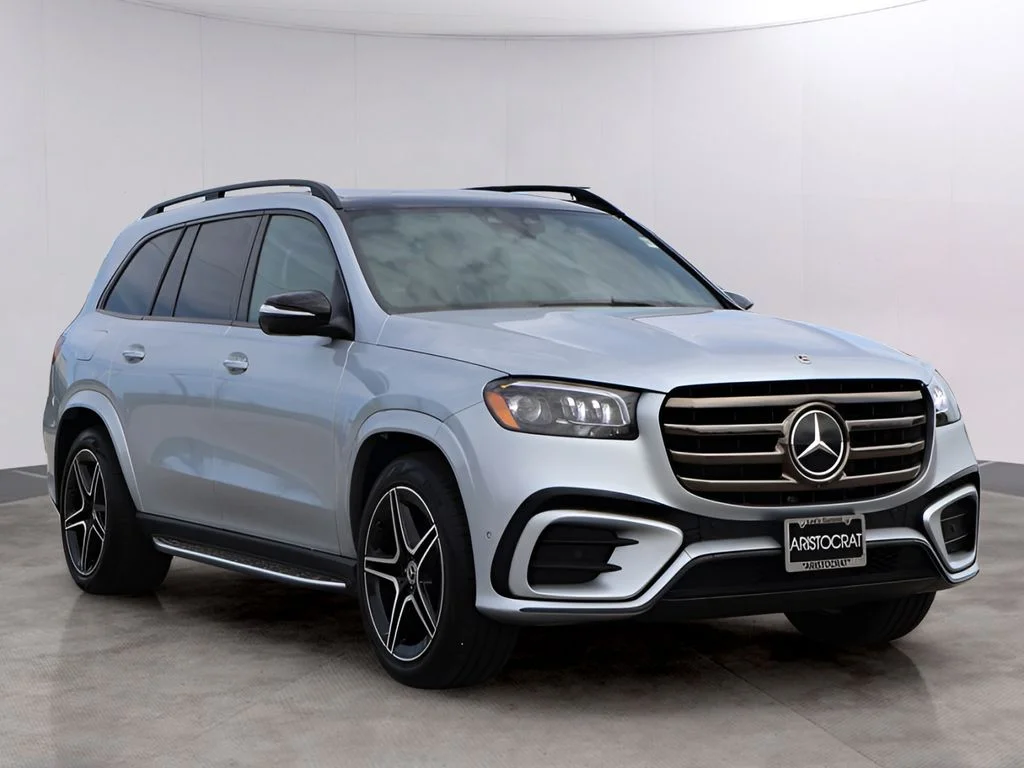 Used 2025  Mercedes-Benz GLS 450 image 3