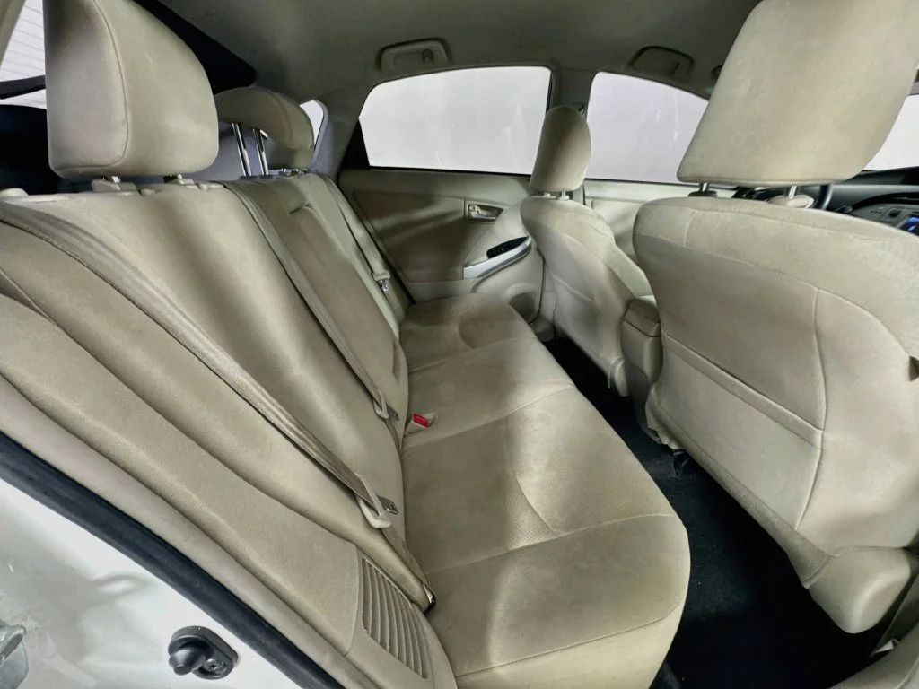 Used 2015 Blizzard Pearl Toyota Two image 31