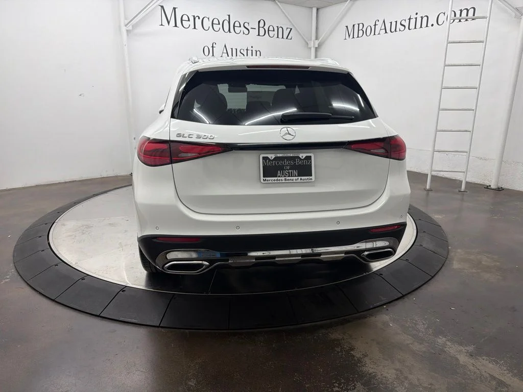 New 2027 White Mercedes-Benz GLC 300 image 48