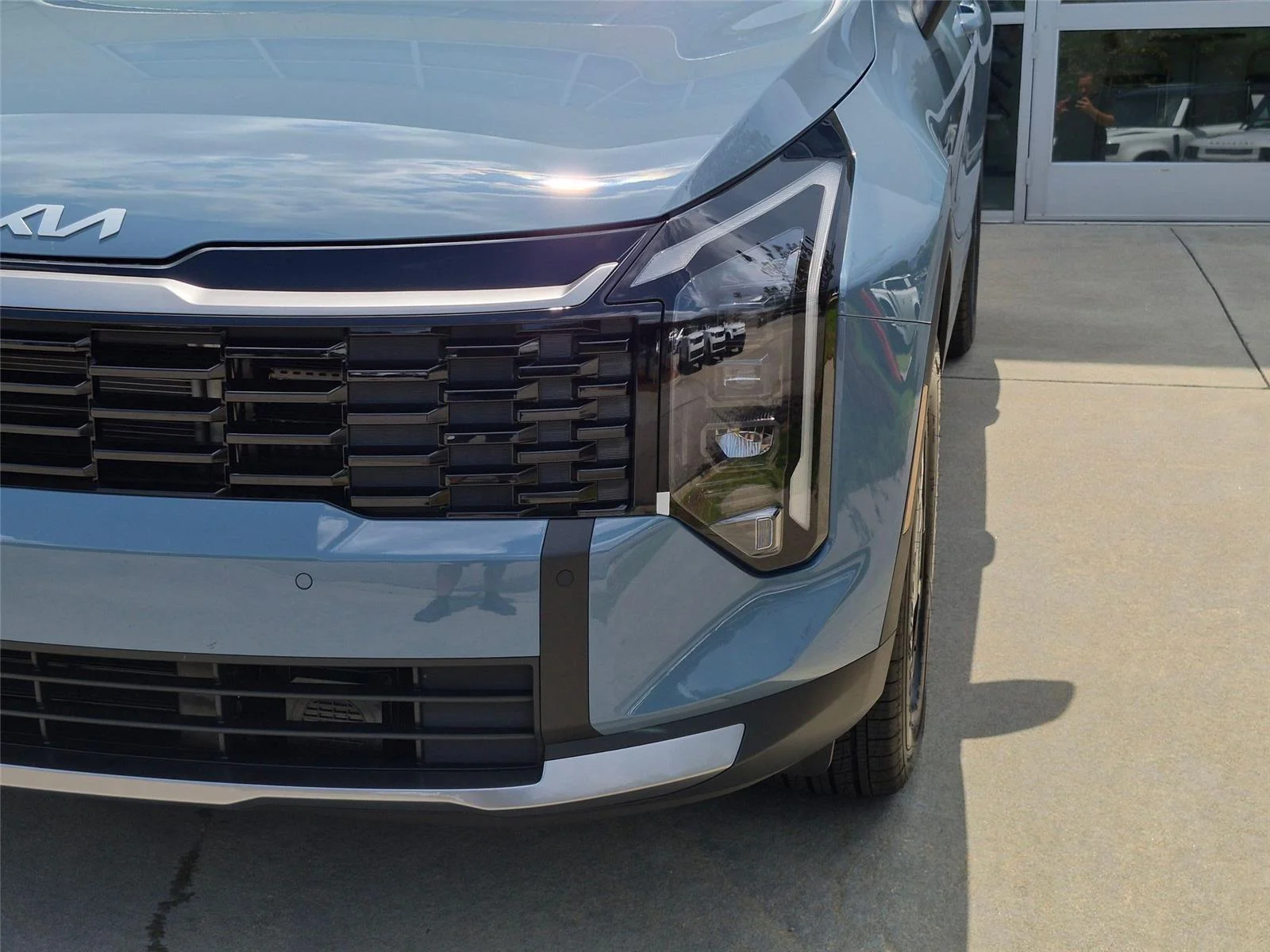 Used 2026 Heritage Blue Kia EX image 9