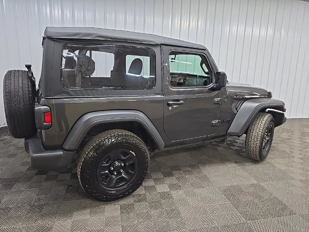 Used 2025 Gray Jeep Sport image 3