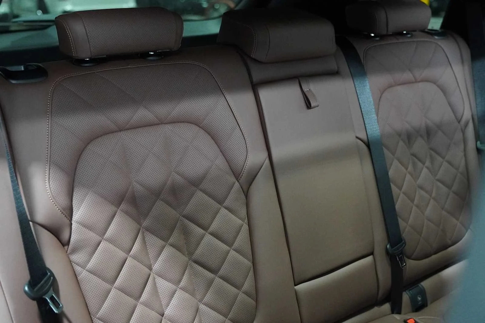 New 2026 Manhattan Green Metallic BMW xDrive40i image 10