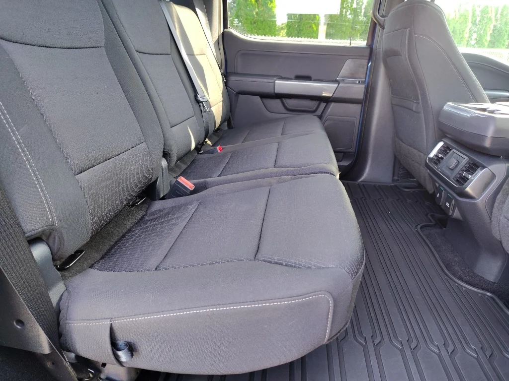 Used 2022 Atlas Blue Metallic Ford XLT image 13