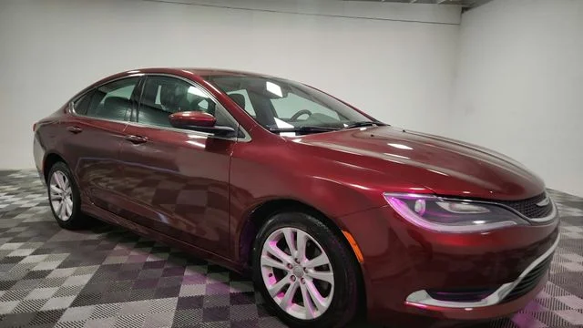 Used 2015 Red Chrysler Limited image 9