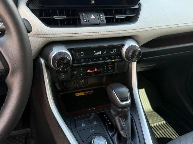 Certified Used 2025 WIND CHILL PEARL Toyota Limited image 45