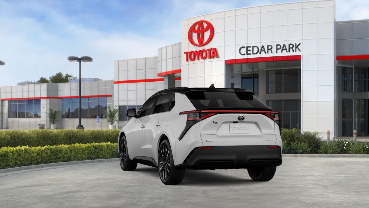 New 2026 Wind Chill Pearl with Midnight Black Metallic roof Toyota Limited image 61