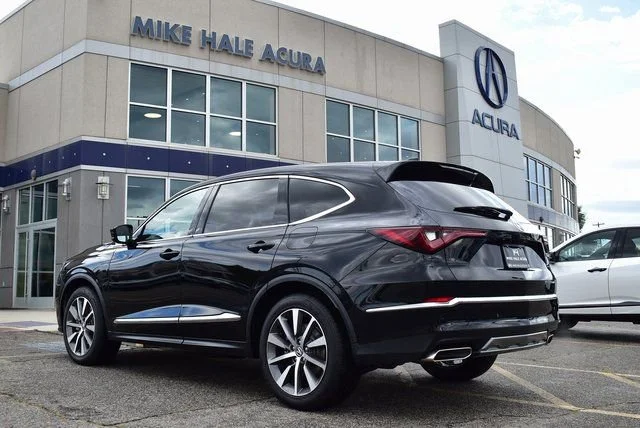 Used 2025 Majestic Black Pearl Acura SH-AWD TECH image 32