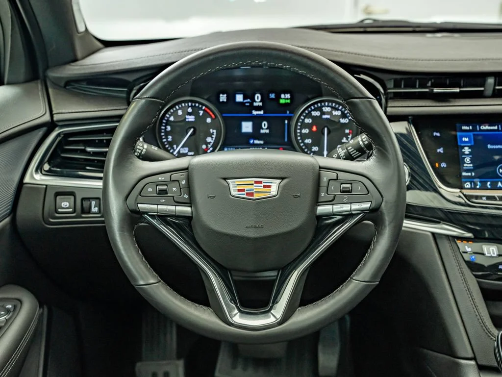 Used 2025 Crystal White Tricoat Cadillac Premium Luxury image 23